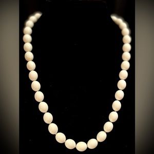 Vintage white bead necklace​​​